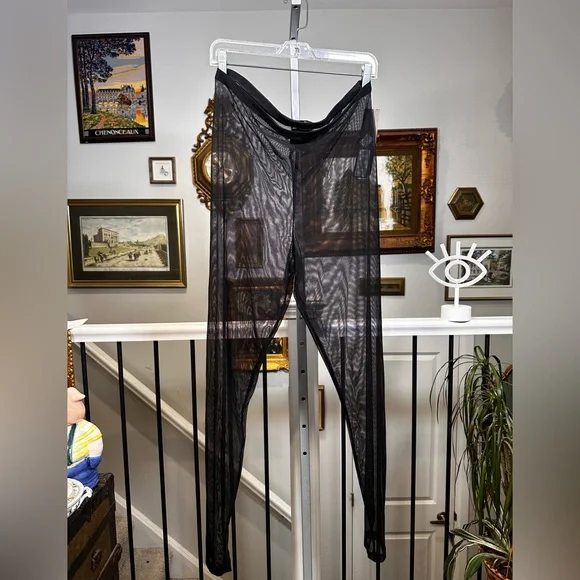 NWT Sympli Black Mesh Barely Legging LONG Size
14 Sheer Layering Made in Canada - Picture 5 of 11